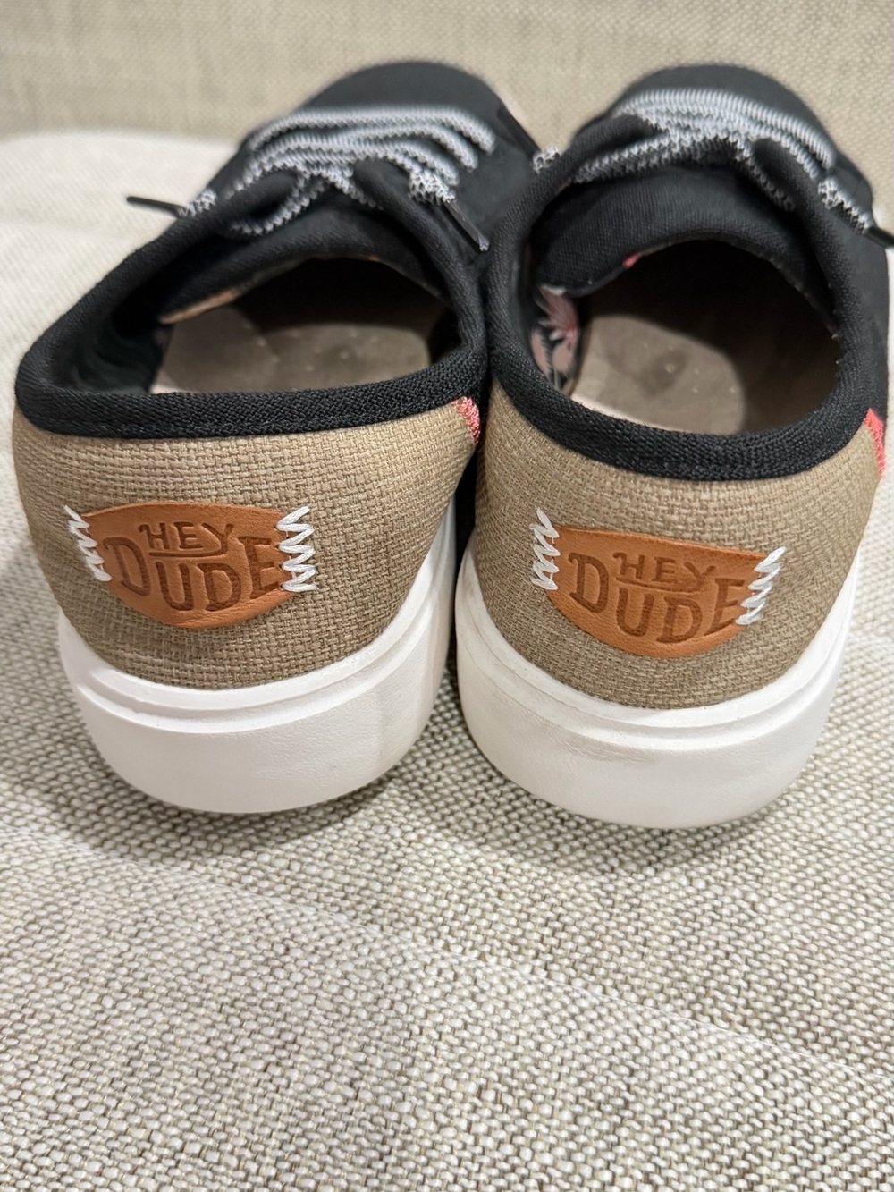 Hey Dude ladies Sneakers - Black & Tan Canvas